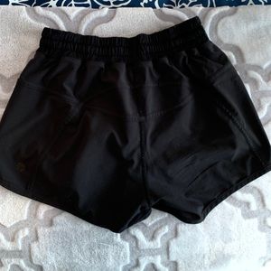 Lululemon Tracker V Shorts-4